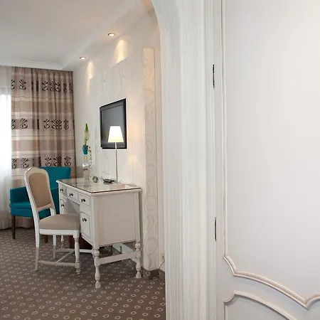 Hotel-Restaurant Arneggers Adler Tiefenbronn